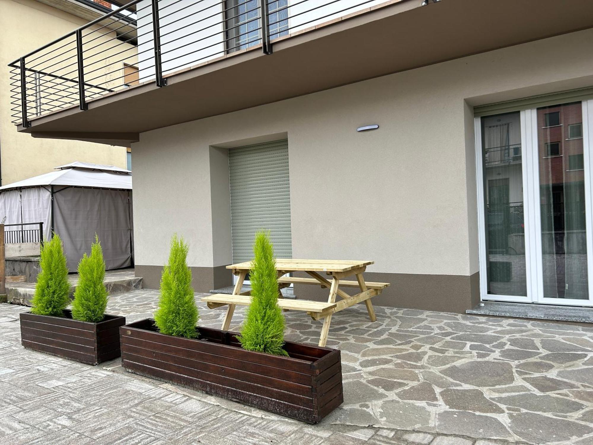 Апартаменти Treviolo - Immobili E Soluzioni Rent Екстер'єр фото